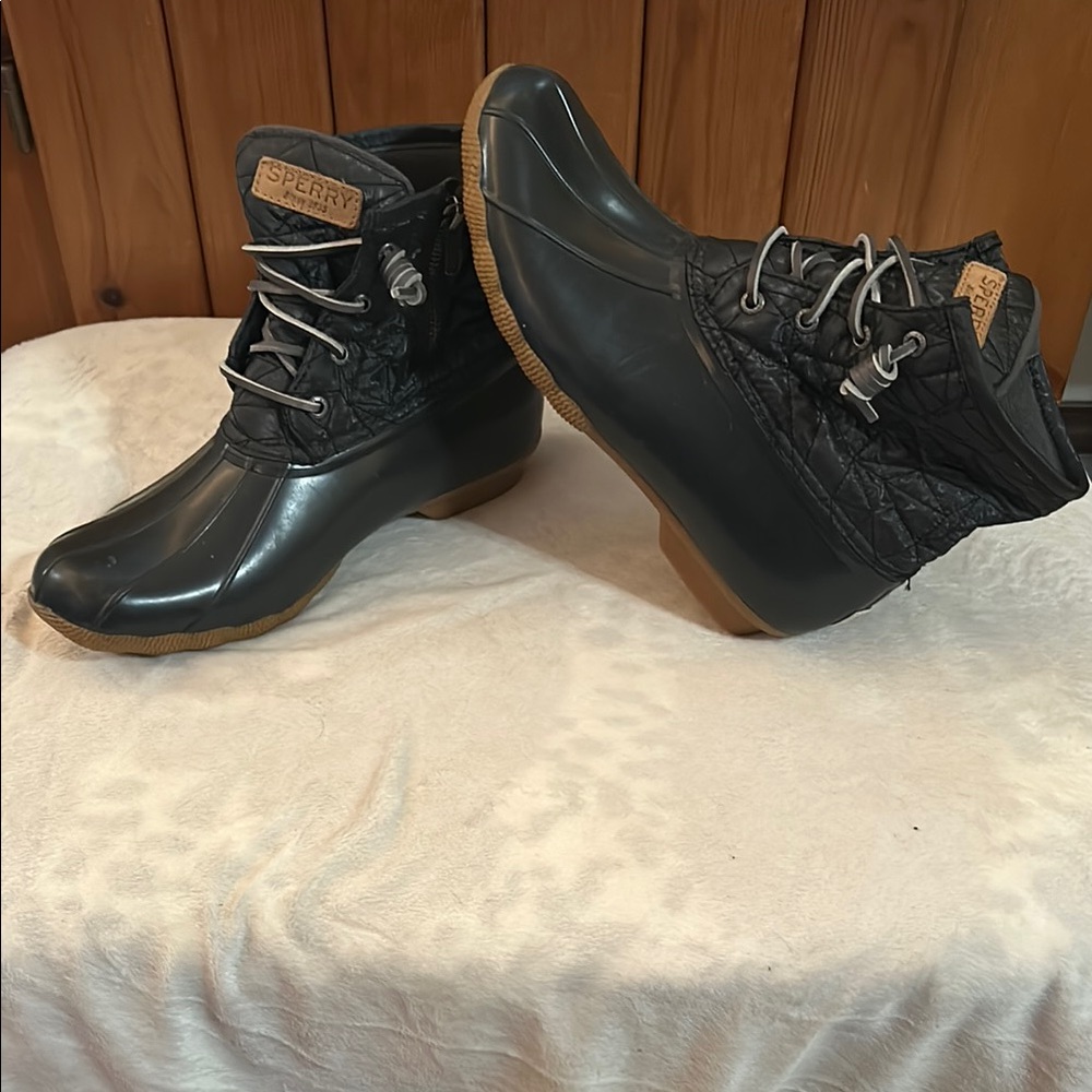 Sperry Saltwater Nylon Quilt (Wide) Waterproof Size 9.5 Women’s SKU STS82682